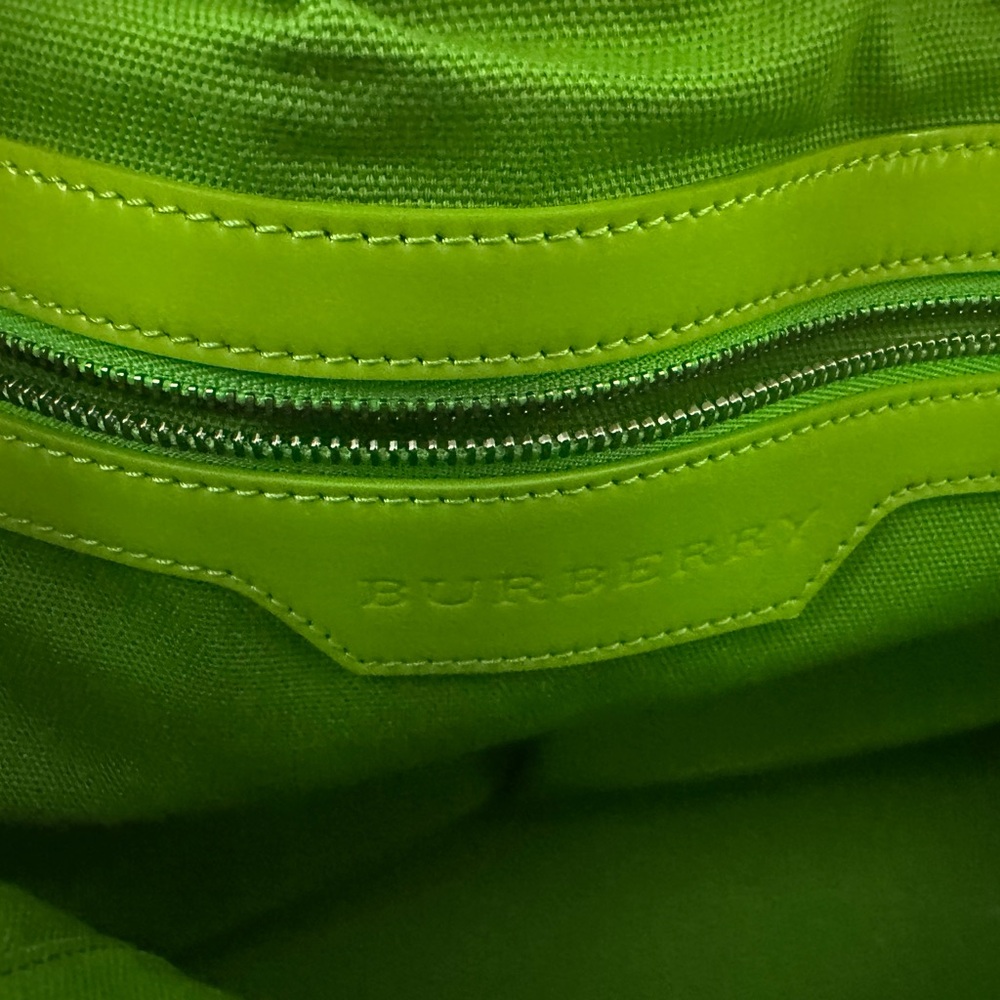 The Burberry Beige/Green PVC and Patent Leather Drawstring Tote (Rare) - Picture 2 of 16